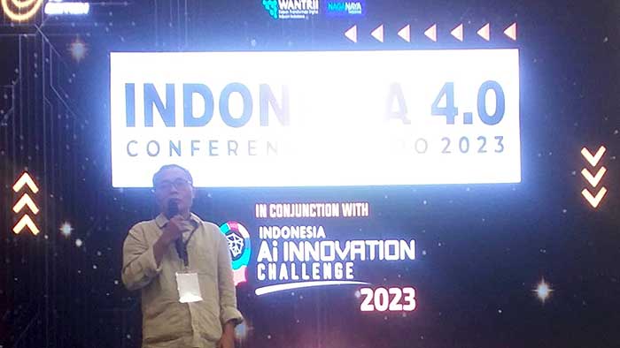 Mohammad Nasir, Sekretaris Jenderal Serikat Media Siber Indonesia (SMSI) tengah berbicara dalam kegiatan Indonesia 4.0 Conference and Expo, yang diselenggarakan PT Naganaya Indonesia di Grand Ballroom Jakarta International Expo, 24 Agustus 2023.