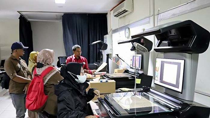 BELAJAR KE PUSAT: Jika sebelumnya hanya tahu teori saja, DPK Paser belajar ke ANRI untuk mengetahui praktik mengelola arsip.