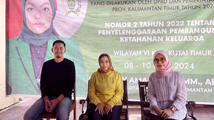 Siti Rizky Amalia (tengah), anggota DPRD Kaltim saat menggelar sosper di Sangatta Utara.