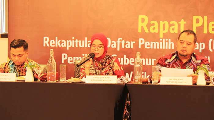 Suasana rapat pleno terbuka KPU Kaltim tetapkan DPT Kaltim.