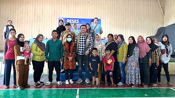 SERAP ASPIRASI: Berbagai keluhan kurangnya infrastruktur warga Kubar-Mahulu disampaikan dalam kegiatan reses Abdul Rahman Agus.