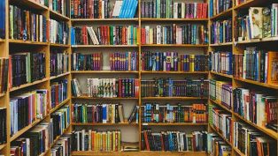 PUSATNYA LITERASI: Seiring pengembangan pembangunan, Mahulu diharapkan segera miliki gedung perpustakaan.