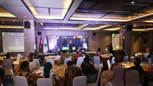 dialog-publik-masyarakat-adat-kaltim