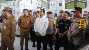 hasanuddiin-masud-tinjau-persiapan-pilbup-kukar