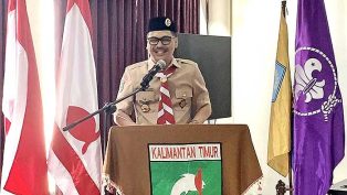 SEREMONI: Faisal senang dengan kegiatan pelatihan kehumasan. Ini akan mencetak kader unggul masa depan. (foto: istimewa)