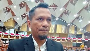 Nidya Listiyono.