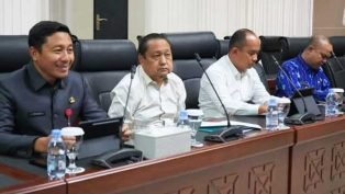 rapat-dengar-pendapat-dprd-kaltim-dengan-dpmpd-kaltim