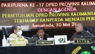 rapat-paripurna-dprd-kaltim