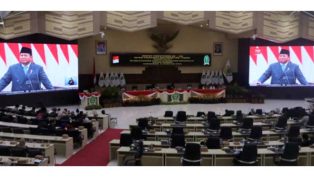 rapat-paripurna-ke-30-dprd-kaltim