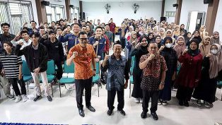 AWASI: Untuk mengawal kemajuan Pembangunan, Pemprov Kaltim punya SP4N LAPOR. (foto: istimewa)