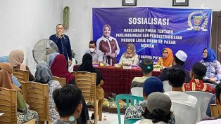 Kegiatan Sosialisasi Raperda Perlindungan dan Pendistribusian Produk Lokal UMKM ke Pasar Modern yang digelar oleh anggota DPRD Samarinda, Novi Marinda Putri.